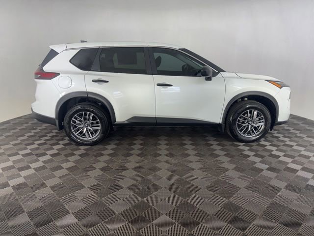 Certified 2024 Nissan Rogue S AWD/4WD image 4