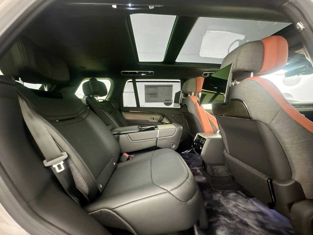 New 2026 Land Rover Range Rover SV image 28