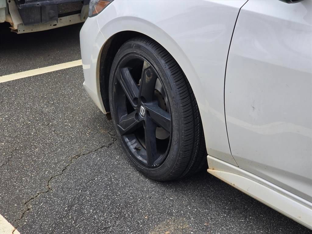 Used 2022 Nissan Sentra SR w/ Midnight Edition FWD image 18