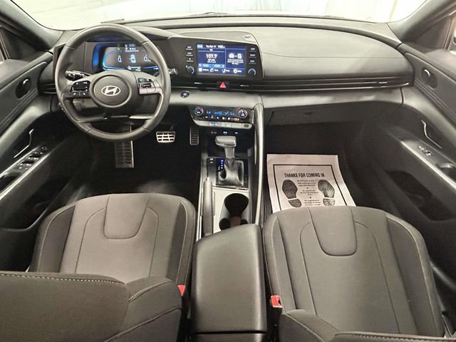 Used 2025 Hyundai Elantra Sport FWD image 10