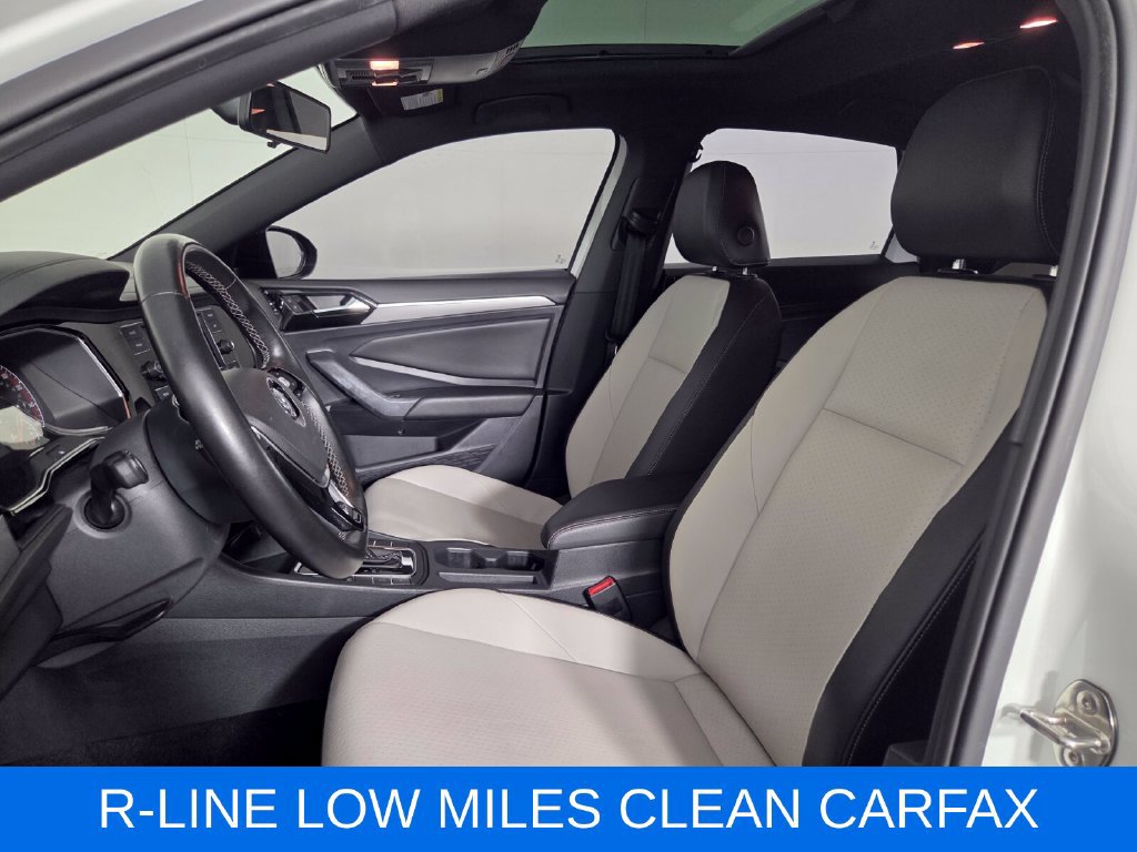 Used 2021 Volkswagen Jetta R-Line w/ R-Line Cold Weather Package FWD image 9