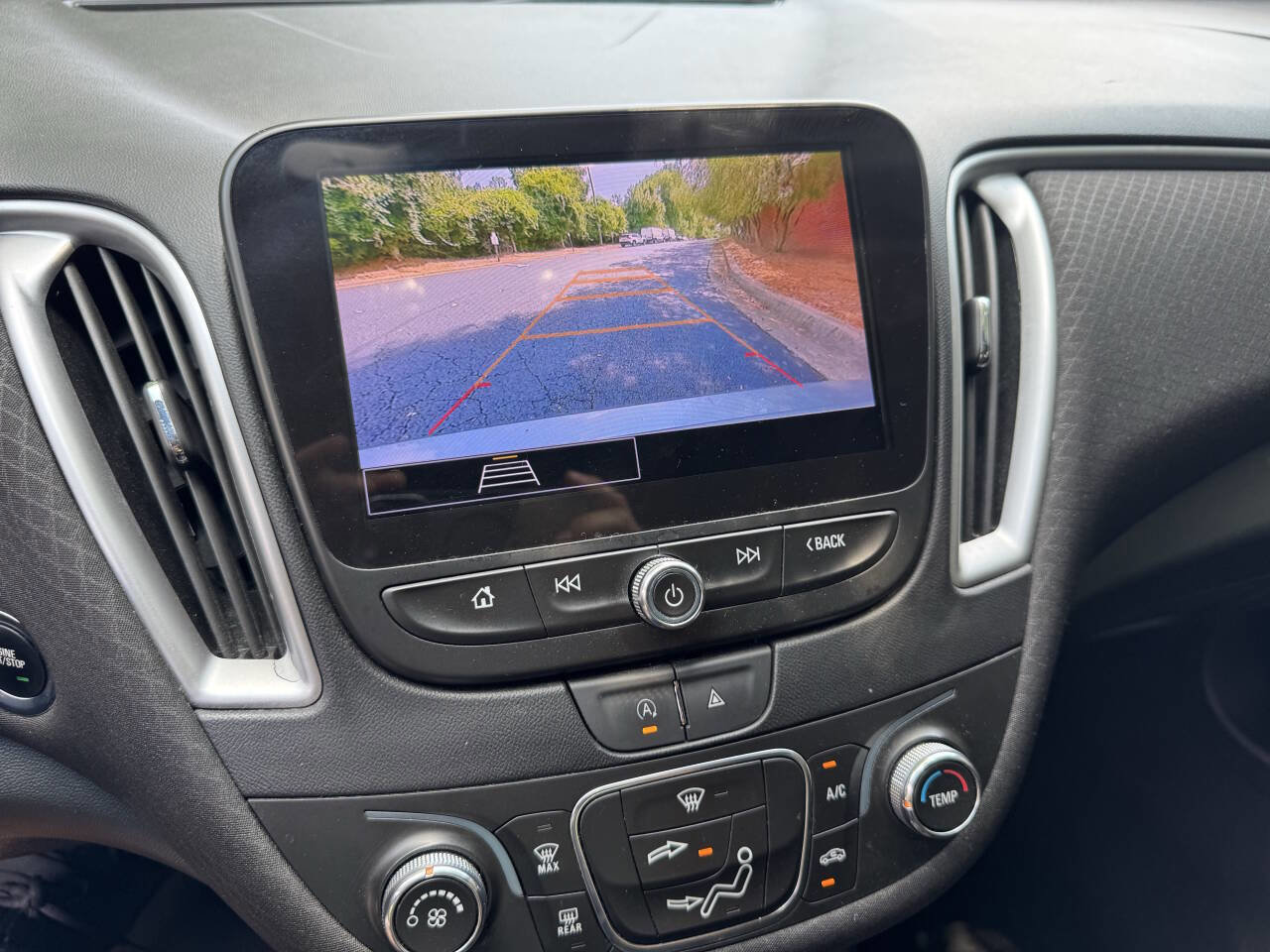 Used 2023 Chevrolet Malibu LS image 12