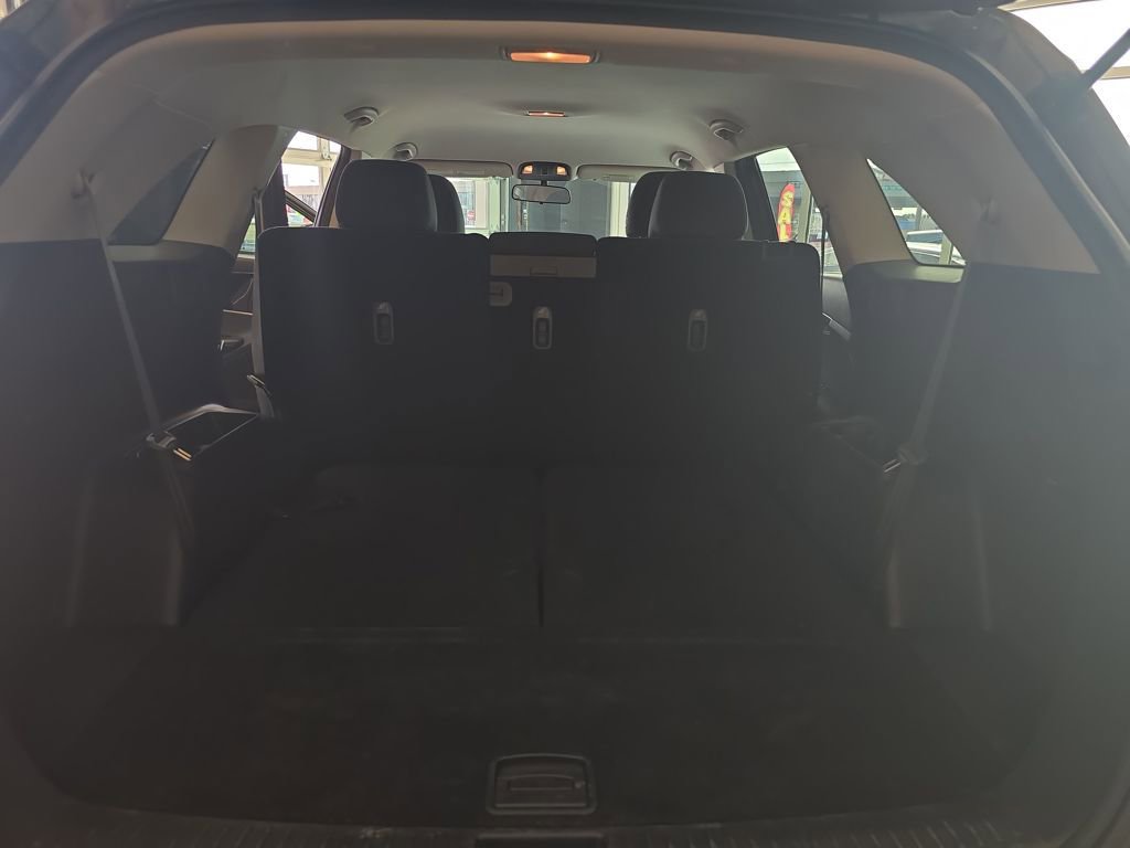 Used 2019 Kia Sorento LX image 39