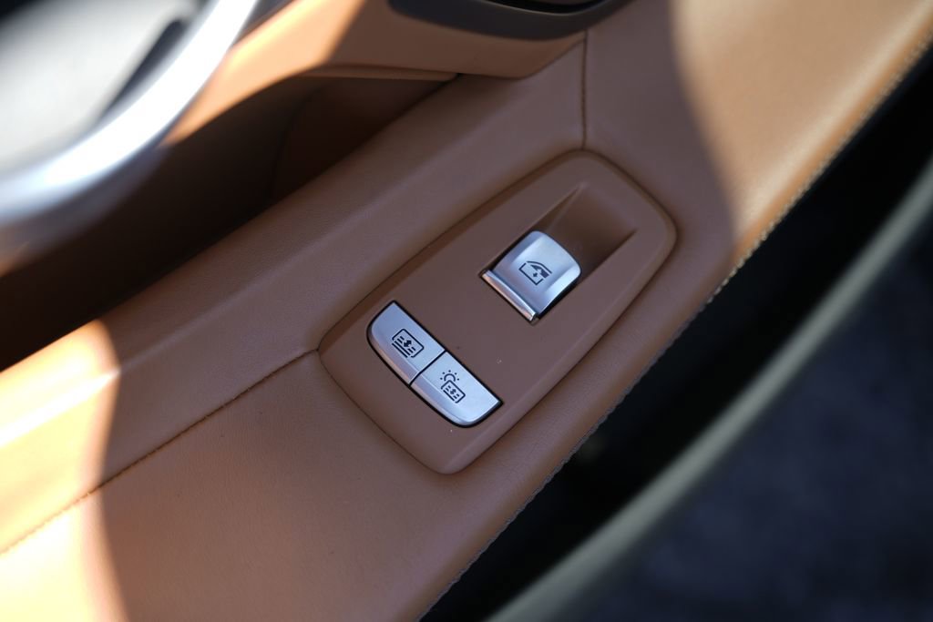 Used 2020 BMW 750i xDrive w/ Cold Weather Package image 30