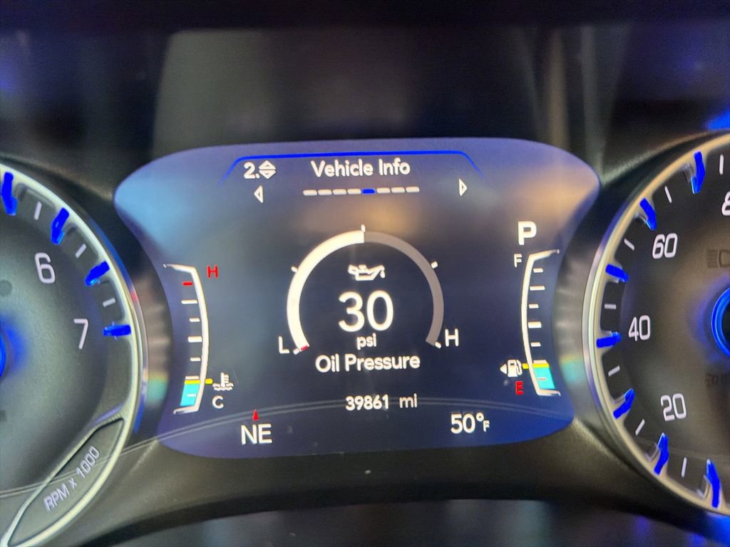 Used 2024 Chrysler Pacifica Touring-L FWD image 45