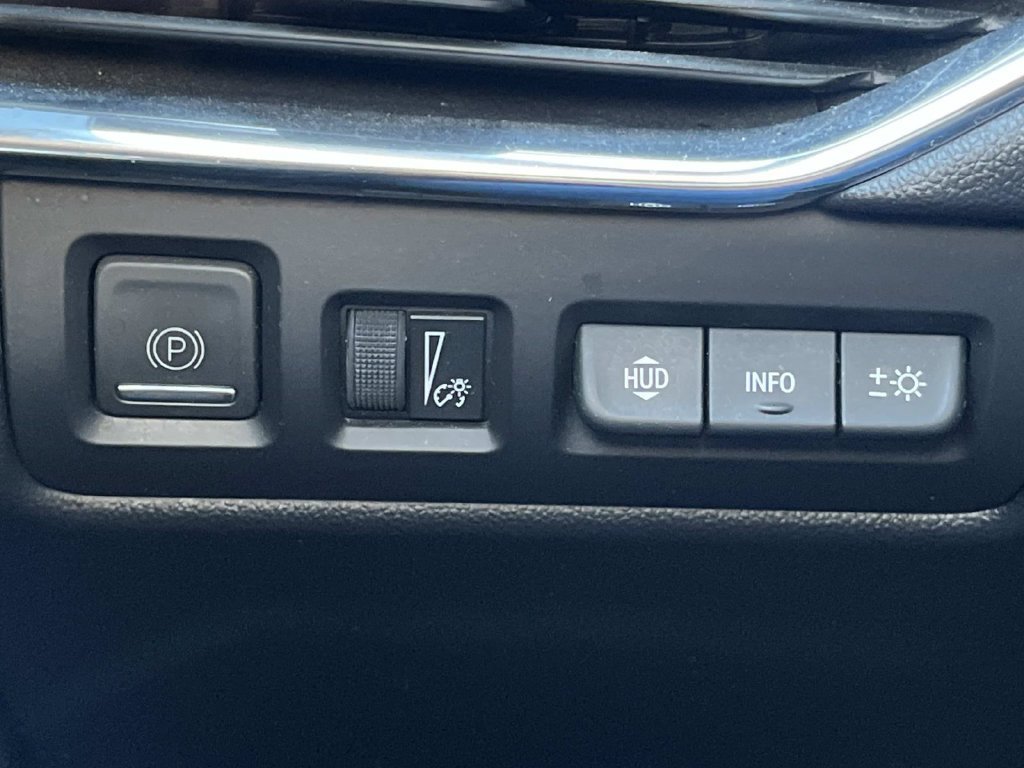 Used 2019 Cadillac XT4 Premium Luxury w/ Technology Package FWD image 33