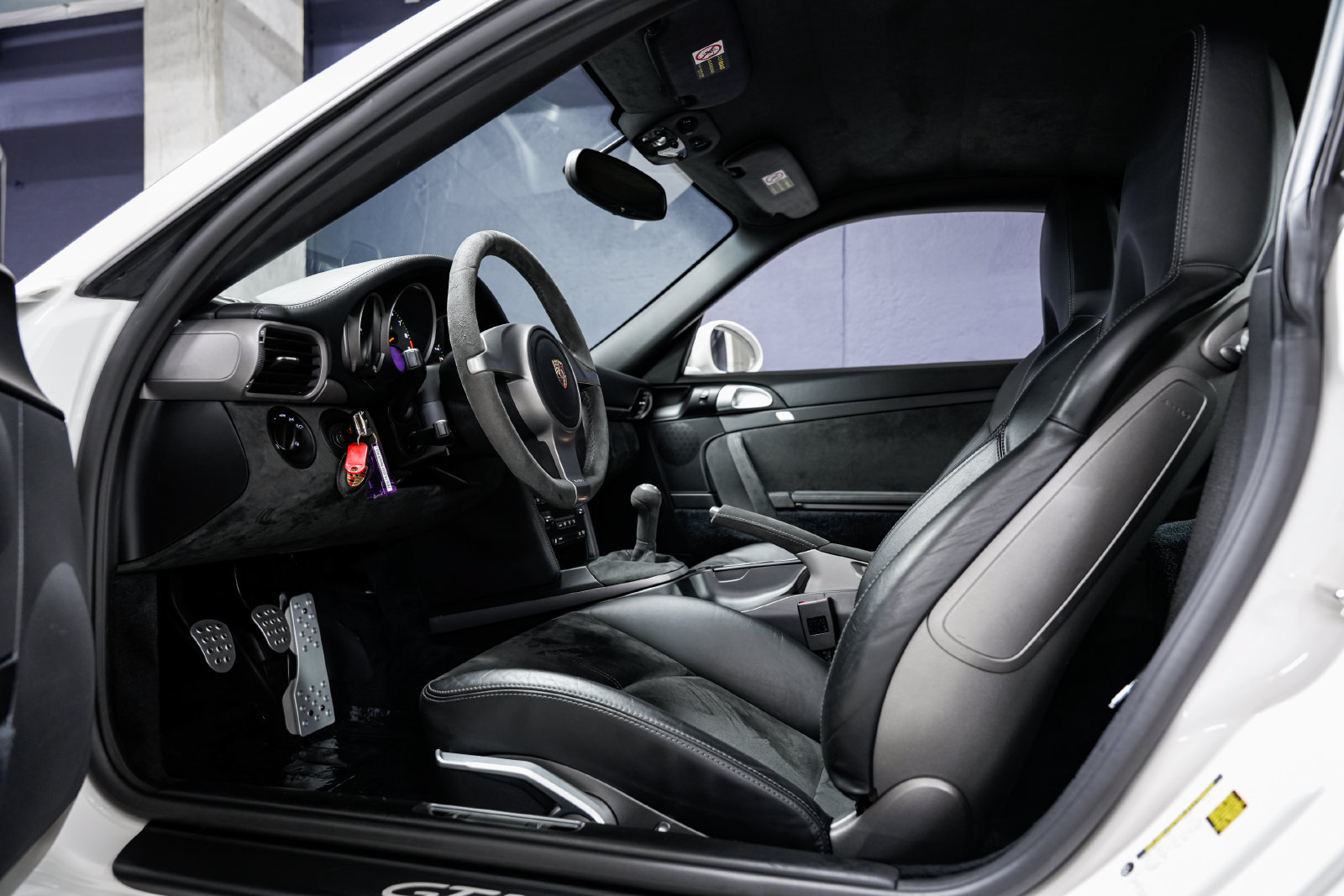 Used 2010 Porsche 911 GT3 RWD image 17