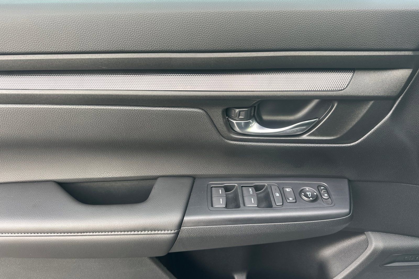 Used 2026 Honda CR-V LX image 10