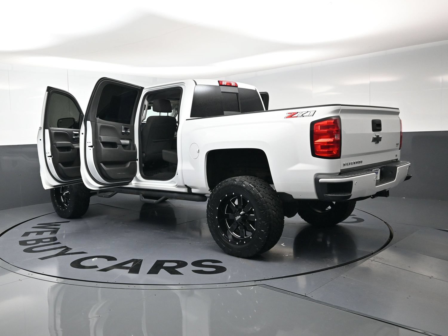 Used 2018 Chevrolet Silverado 1500 LT w/ All Star Edition AWD/4WD image 26