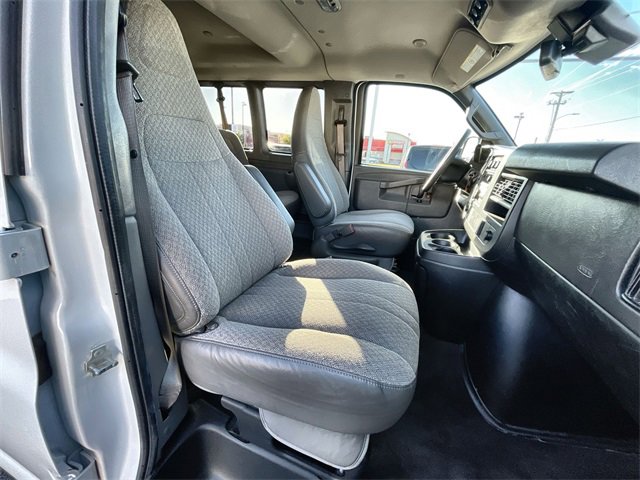 Used 2020 Chevrolet Express 3500 LT w/ LT Preferred Equipment Group image 25
