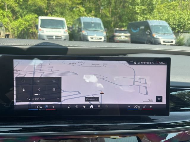 Used 2025 BMW 740i xDrive image 36