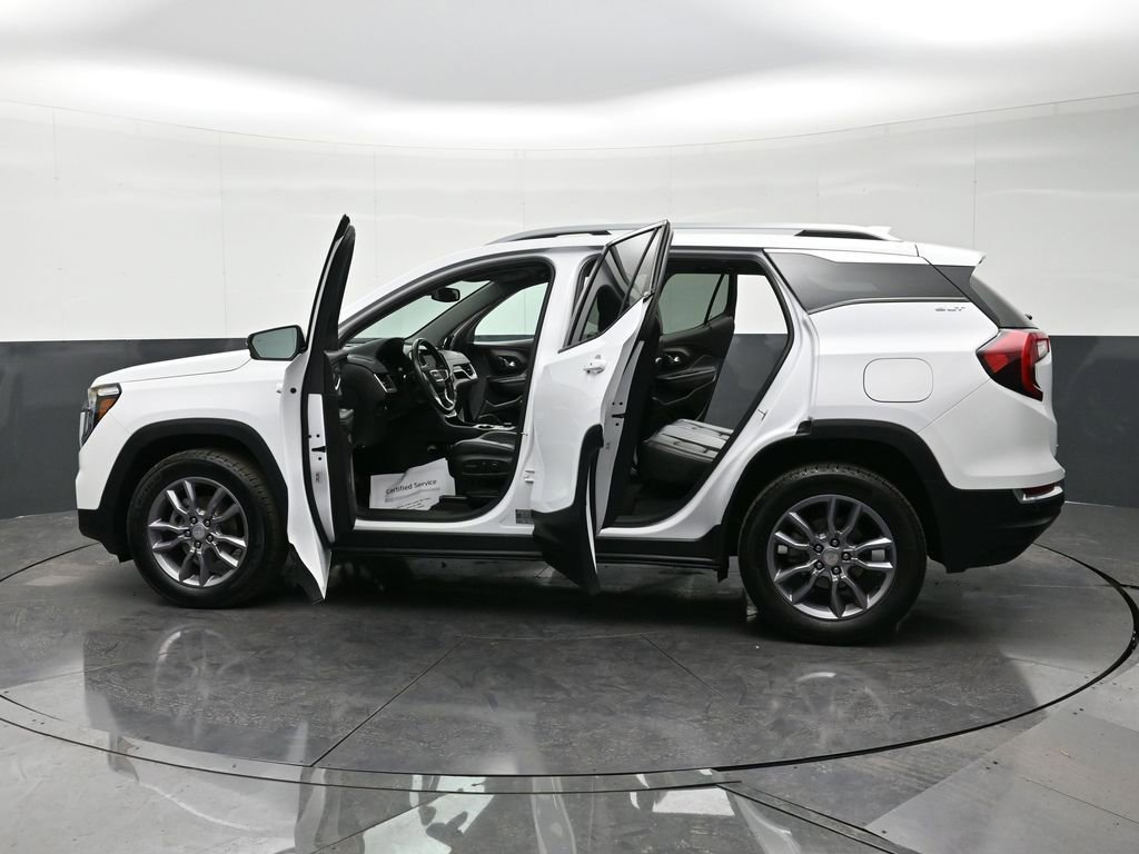 Certified 2022 GMC Terrain SLT image 33