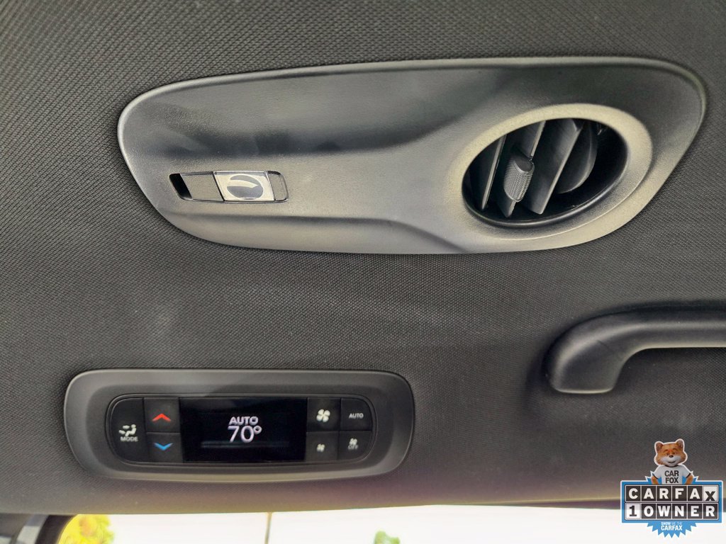 Used 2024 Chrysler Pacifica Limited FWD image 64