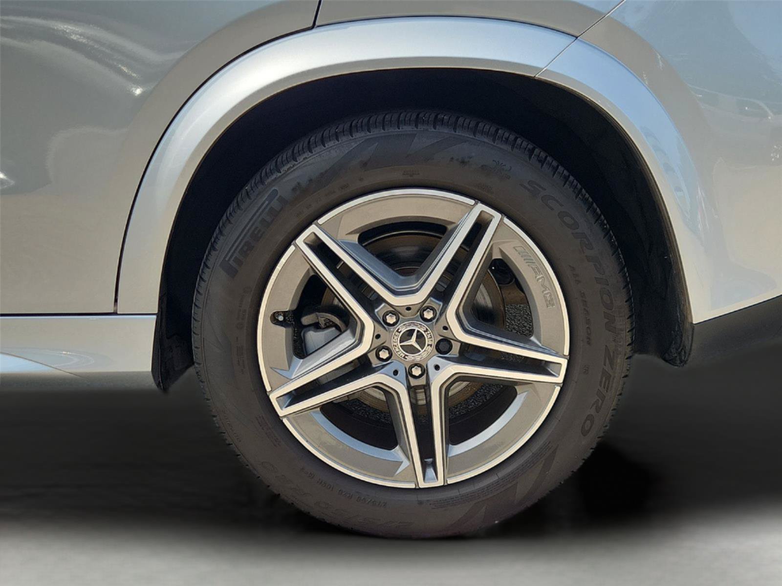 Used 2024 Mercedes-Benz GLE 350 4MATIC image 34