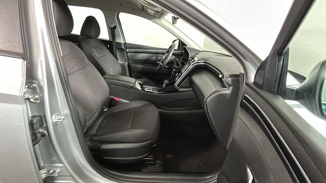Certified 2023 Hyundai Tucson SE FWD image 30