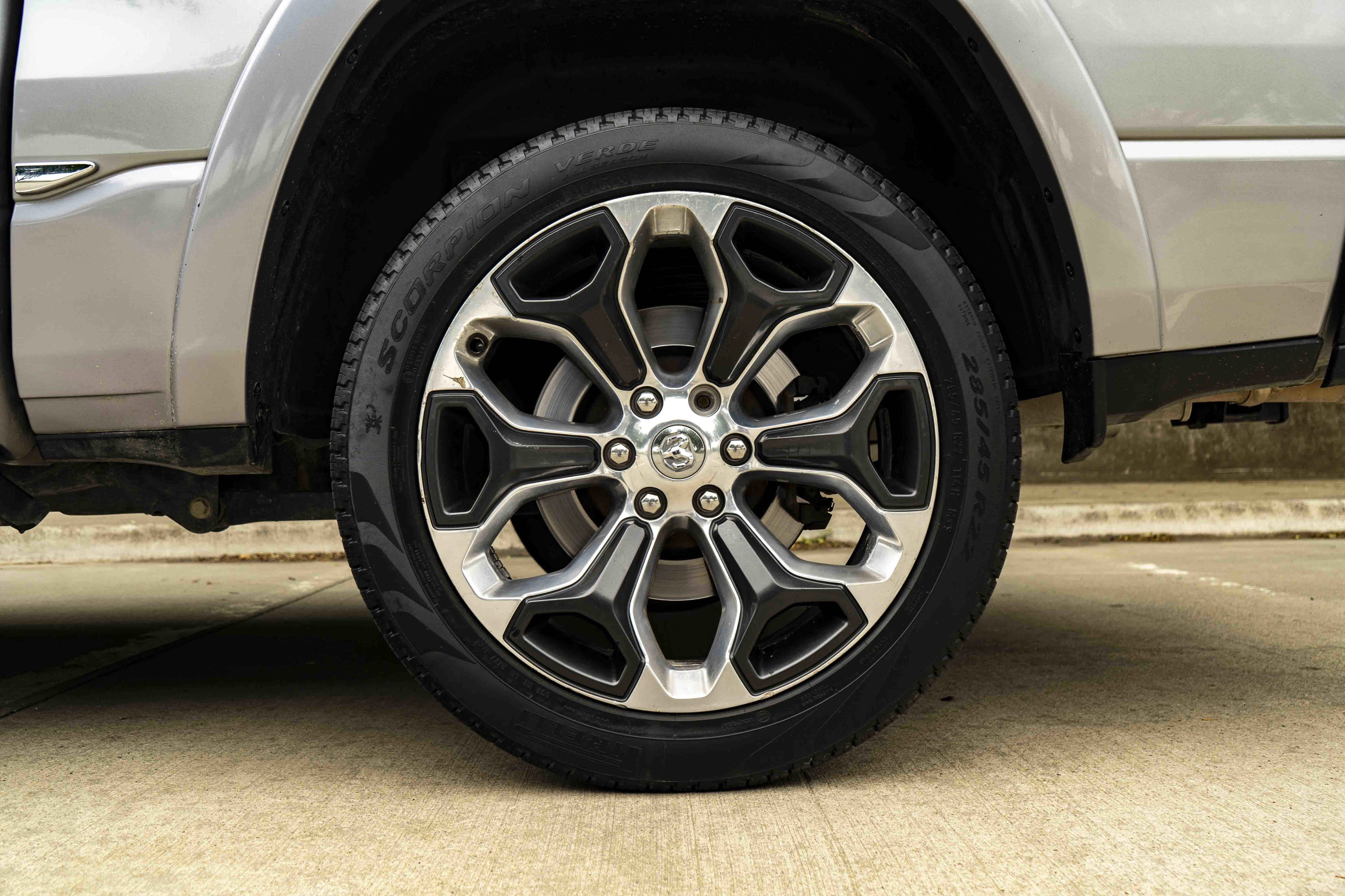 Used 2019 RAM 1500 Limited w/ Advanced Safety Group RWD image 15