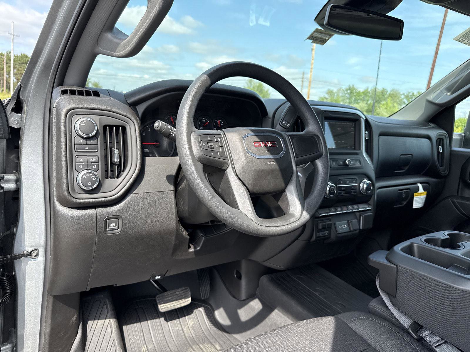 New 2025 GMC Sierra 2500 Pro w/ Convenience Package image 19
