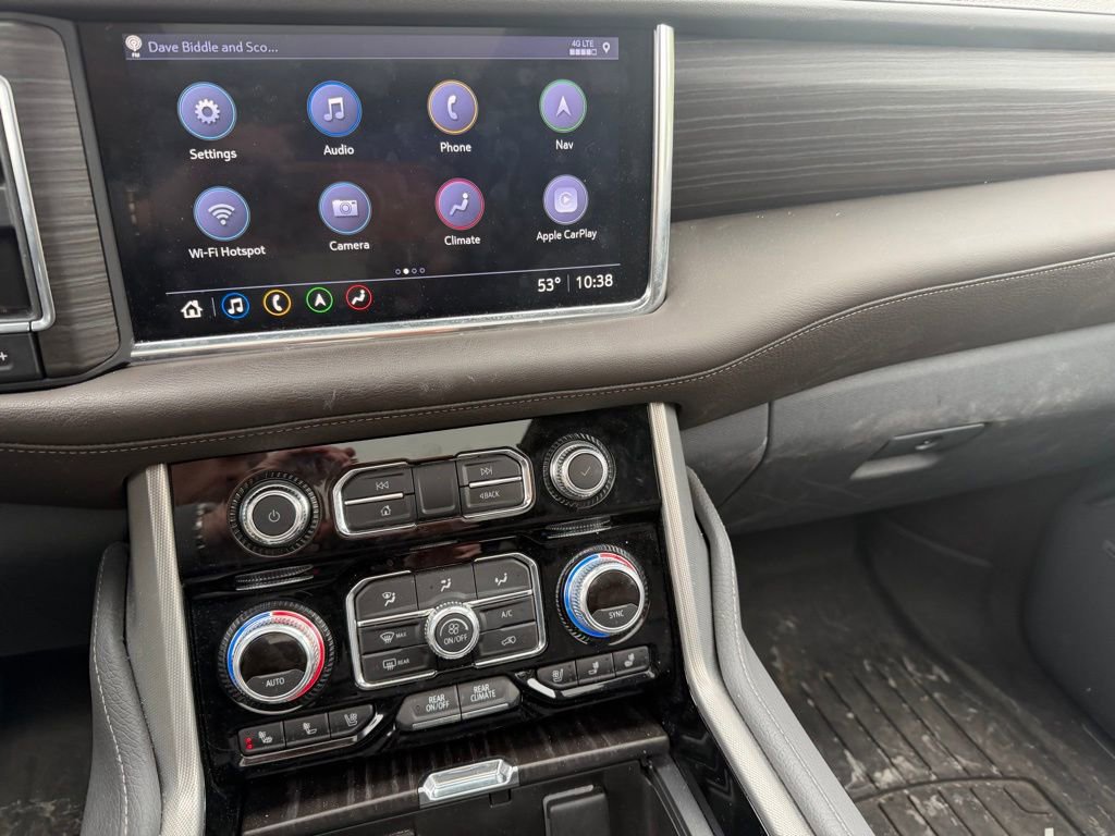 Used 2021 GMC Yukon Denali w/ Denali Premium Package AWD/4WD image 10