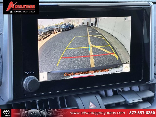 Certified 2024 Toyota RAV4 LE AWD/4WD image 31