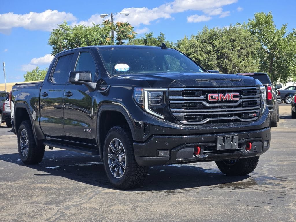 Used 2025 GMC Sierra 1500 AT4 w/ AT4 Premium Package AWD/4WD image 2