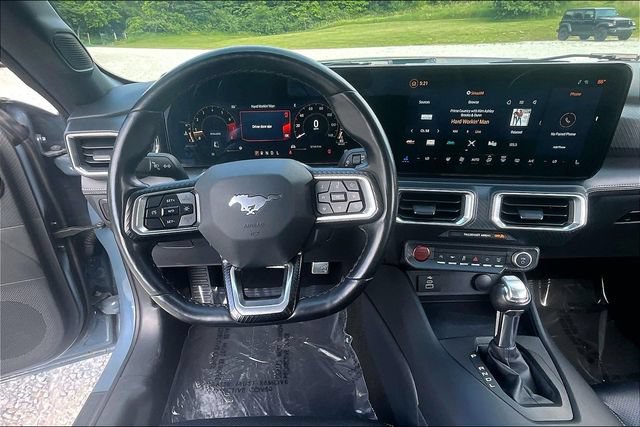 Used 2025 Ford Mustang Premium RWD image 5