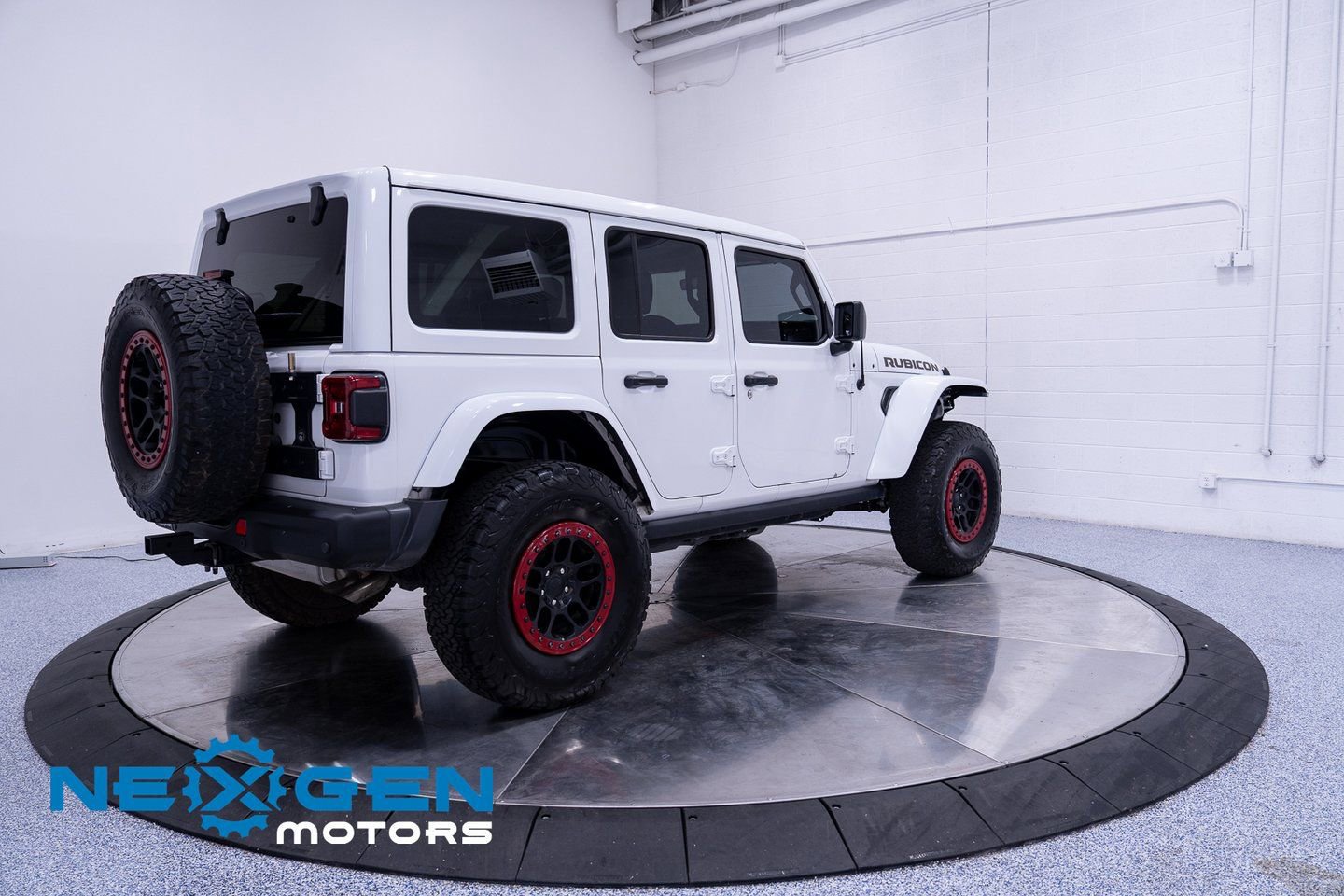 Used 2023 Jeep Wrangler Unlimited Rubicon 392 w/ Xtreme Recon 35" Tire Package image 35