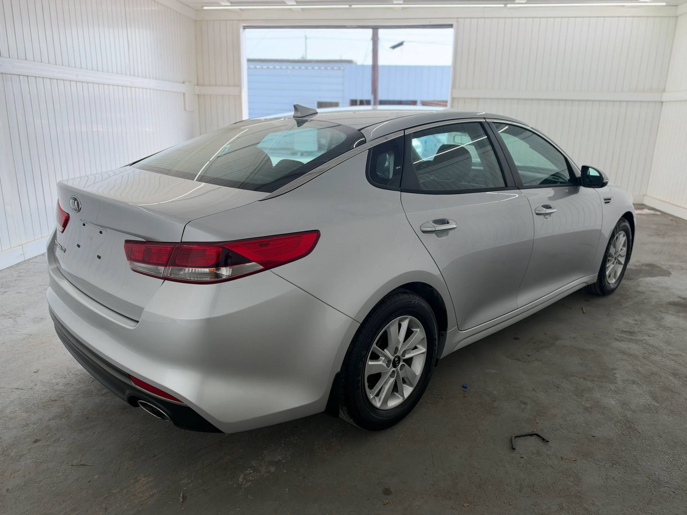 Used 2016 Kia Optima LX FWD image 5
