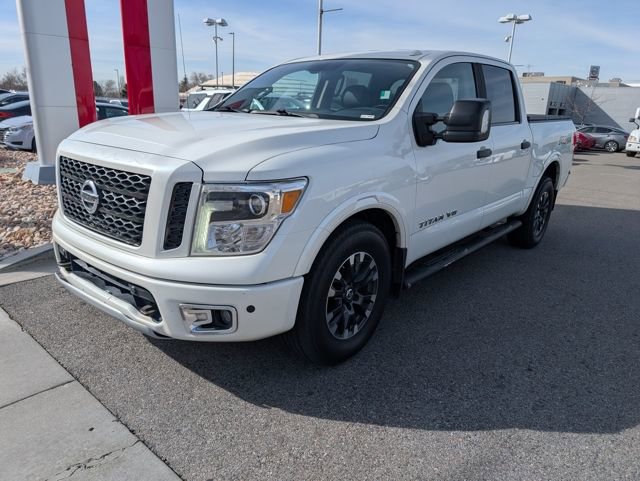 Used 2018 Nissan Titan PRO-4X image 2