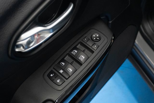 Used 2023 Jeep Cherokee Altitude Lux AWD/4WD image 18