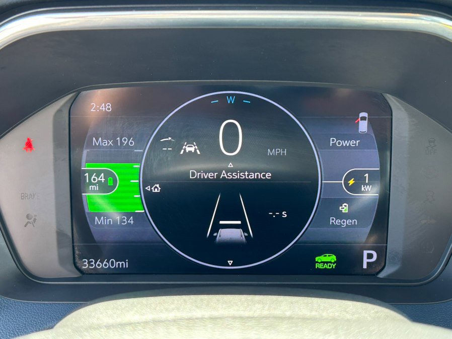Used 2023 Chevrolet Bolt EUV Premier FWD image 16