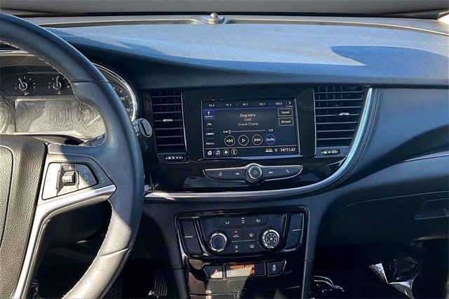 Used 2022 Buick Encore Preferred w/ Safety Package image 9