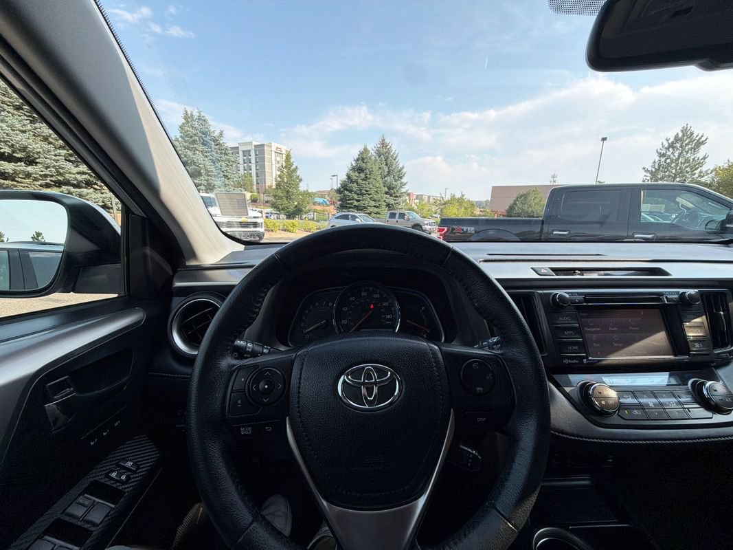 Used 2015 Toyota RAV4 Limited AWD/4WD image 22