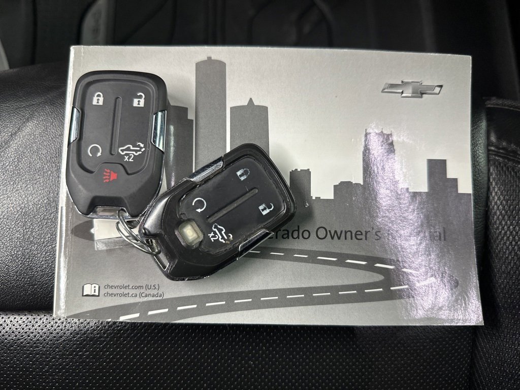 Used 2019 Chevrolet Silverado 1500 High Country w/ Technology Package image 46