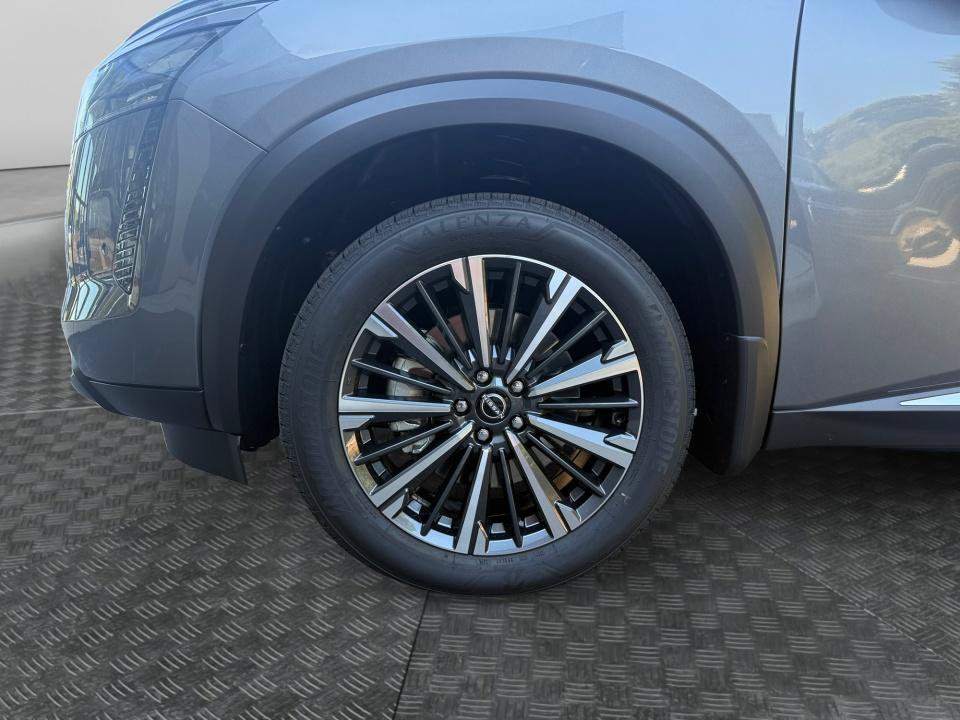 New 2026 Nissan Pathfinder Platinum FWD image 27
