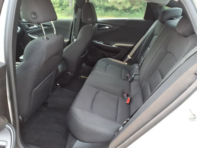 Used 2021 Chevrolet Malibu LS FWD image 9