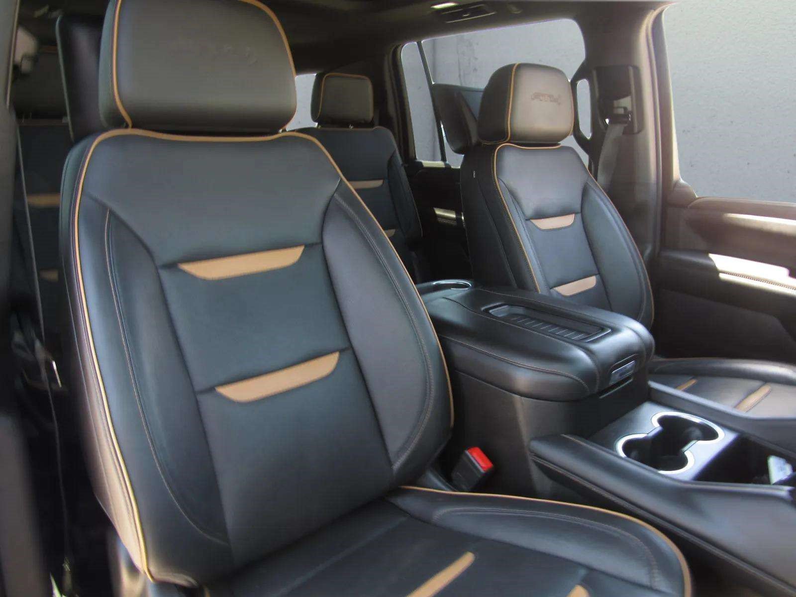 Used 2021 GMC Yukon XL AT4 w/ AT4 Premium Plus Package AWD/4WD image 11