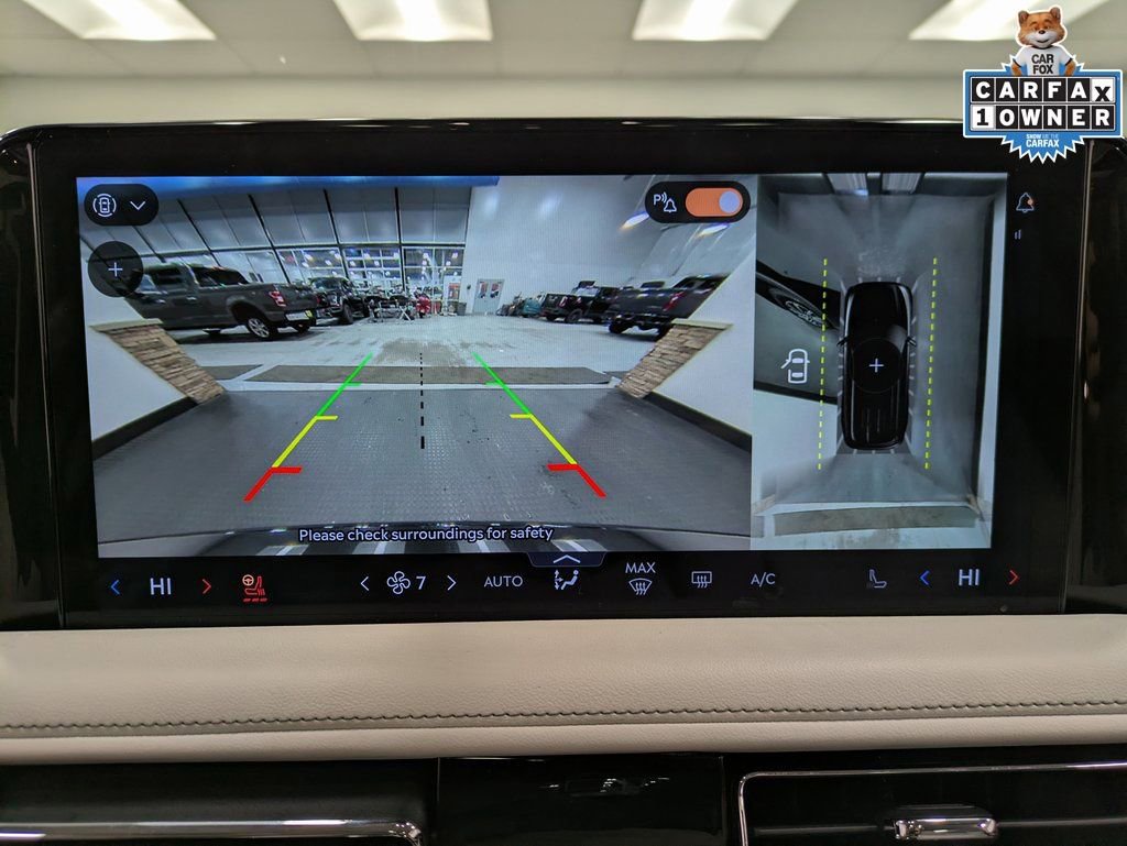 Certified 2025 Lincoln Aviator AWD image 13