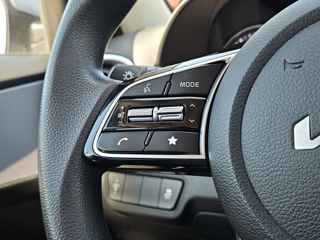 Used 2024 Kia Forte LXS image 29