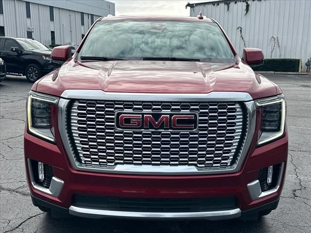 Used 2021 GMC Yukon Denali w/ Denali Premium Package RWD image 4