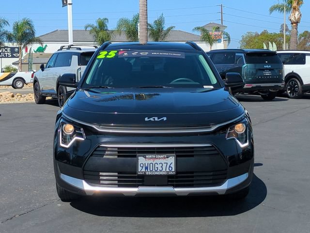 Certified 2025 Kia Niro EX FWD image 8