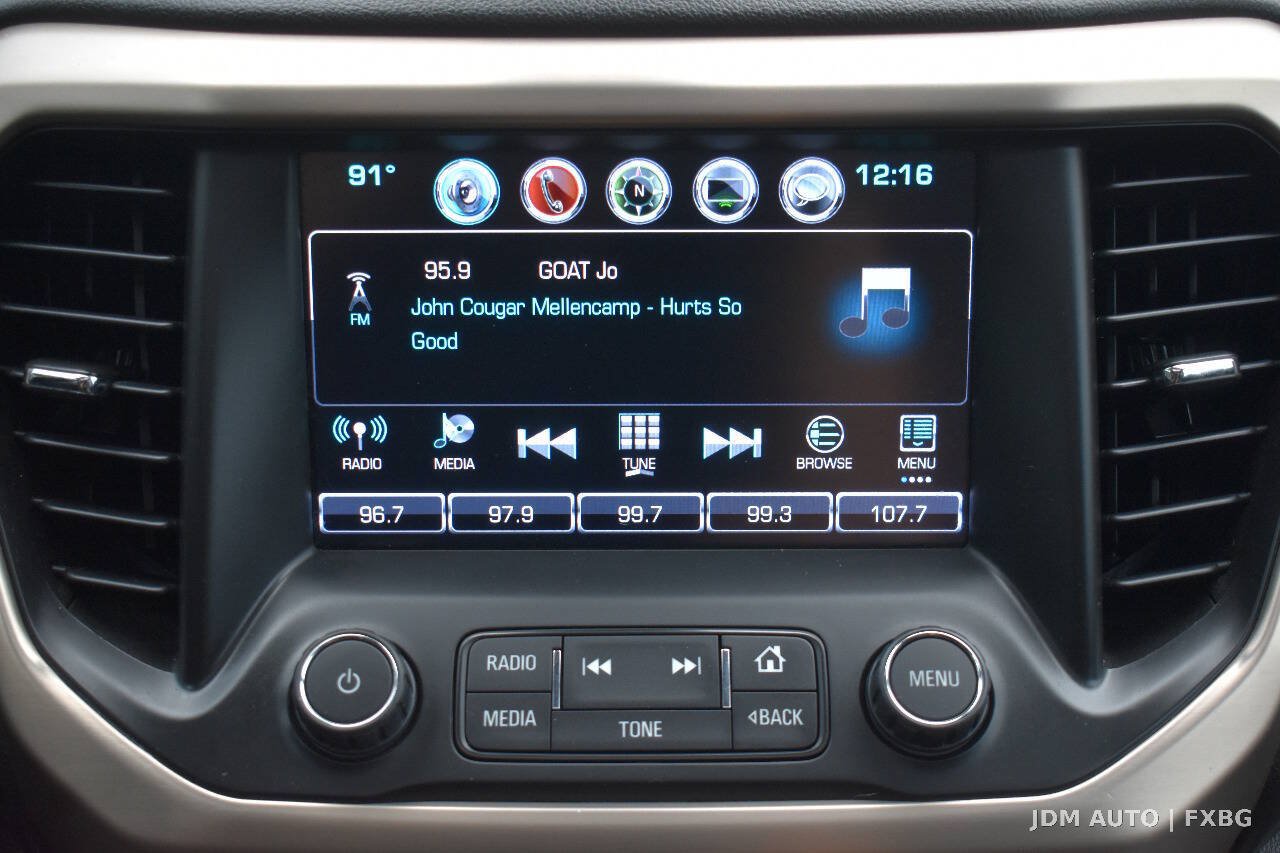 Used 2018 GMC Acadia Denali w/ Technology Package AWD/4WD image 26