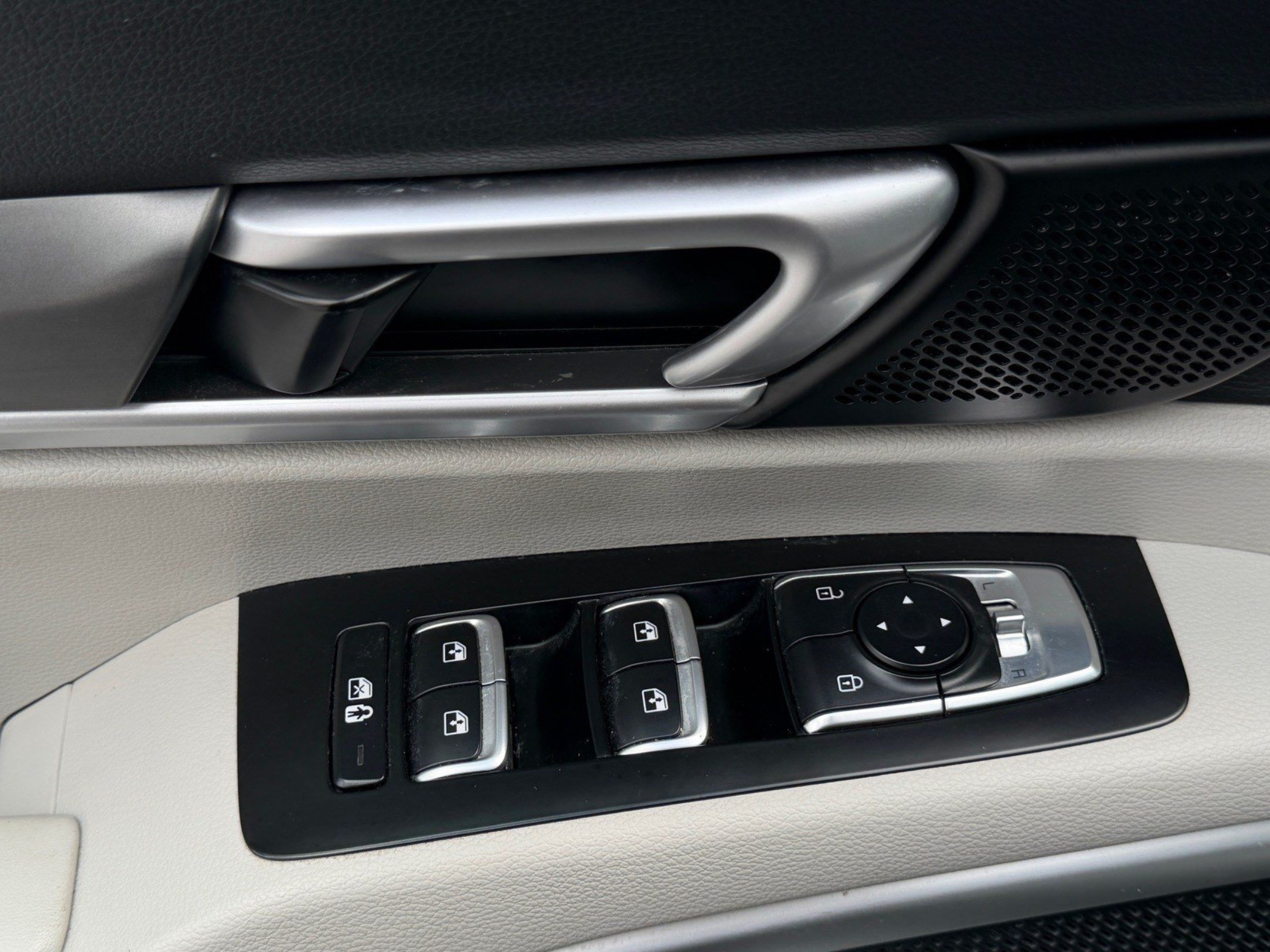 Used 2021 Kia Telluride S FWD image 22