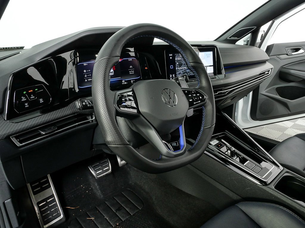 Used 2023 Volkswagen Golf R image 4