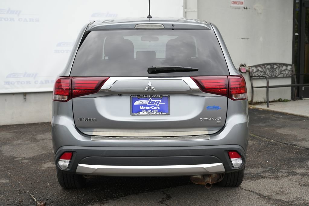 Used 2016 Mitsubishi Outlander SE AWD/4WD image 6