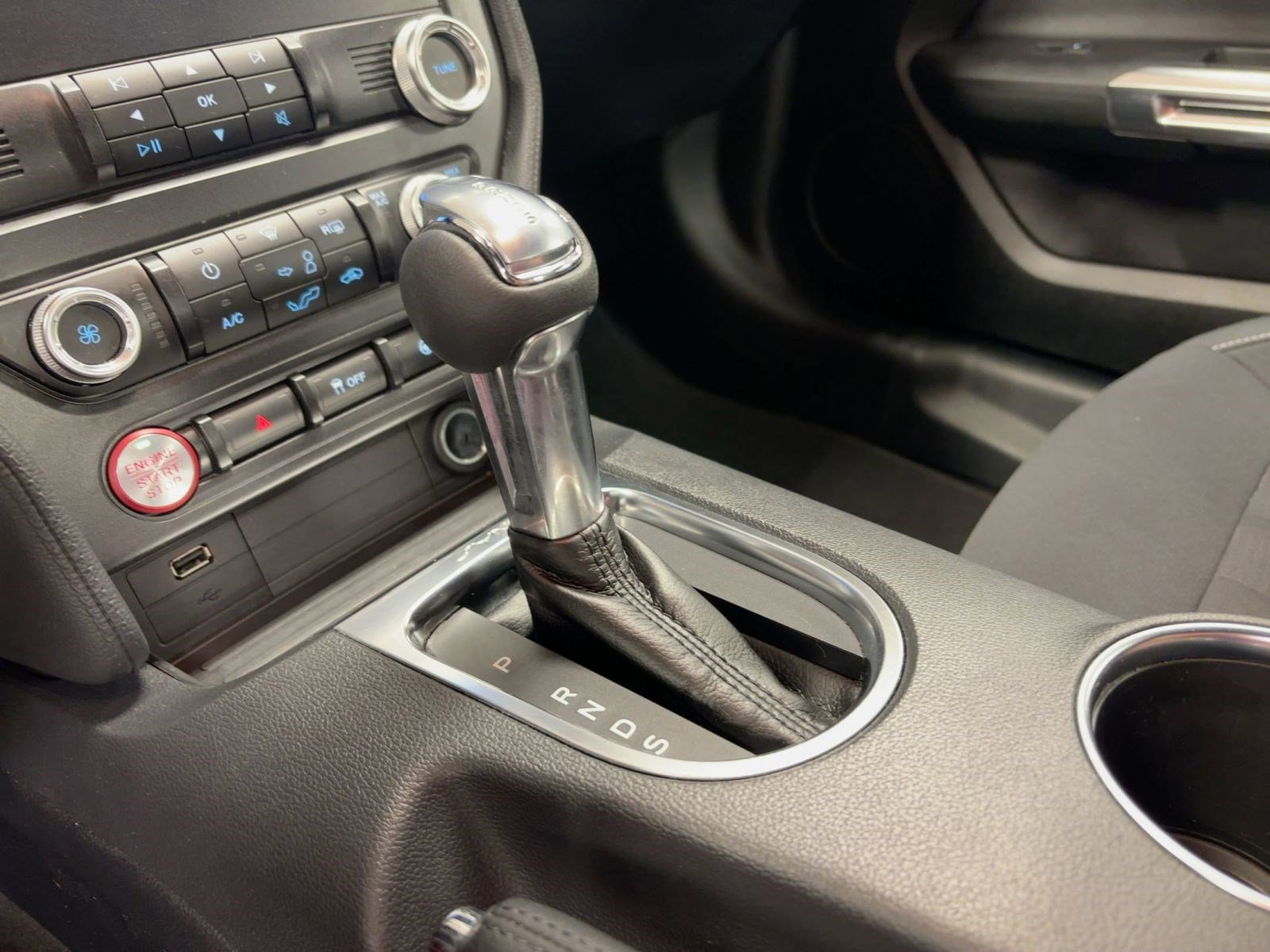 Used 2023 Ford Mustang EcoBoost image 16