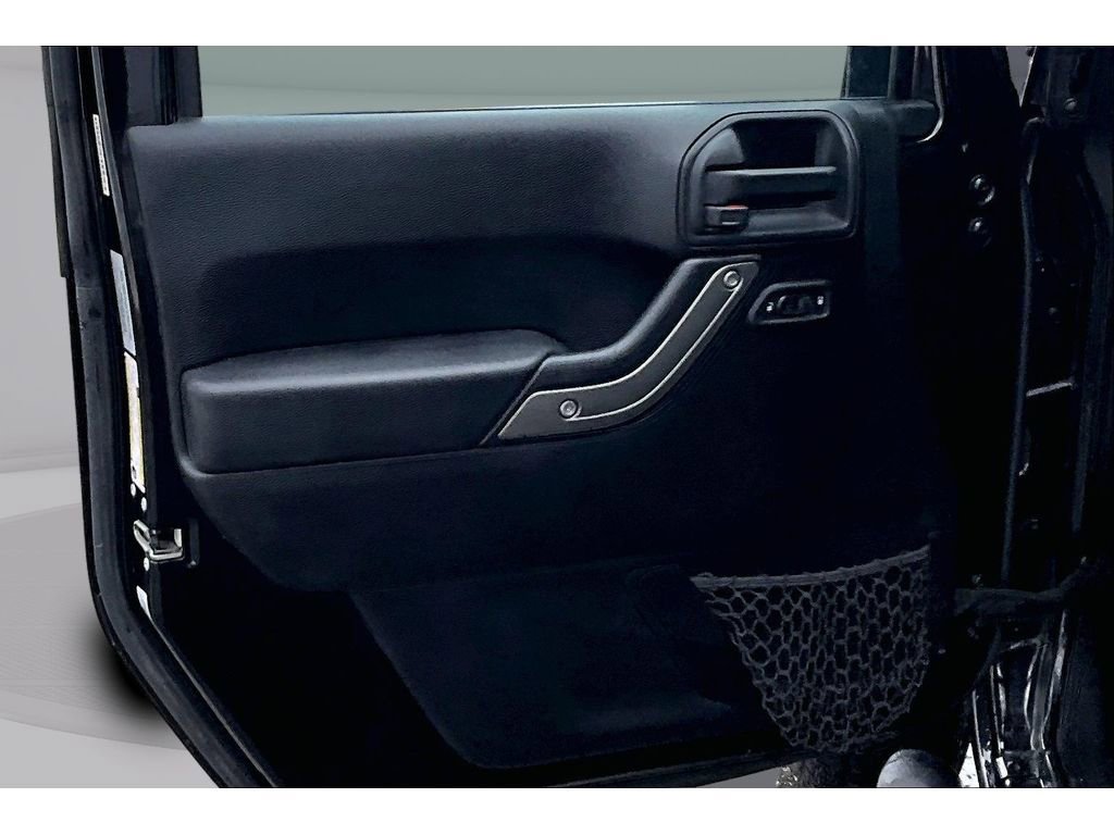 Used 2015 Jeep Wrangler Sport image 18
