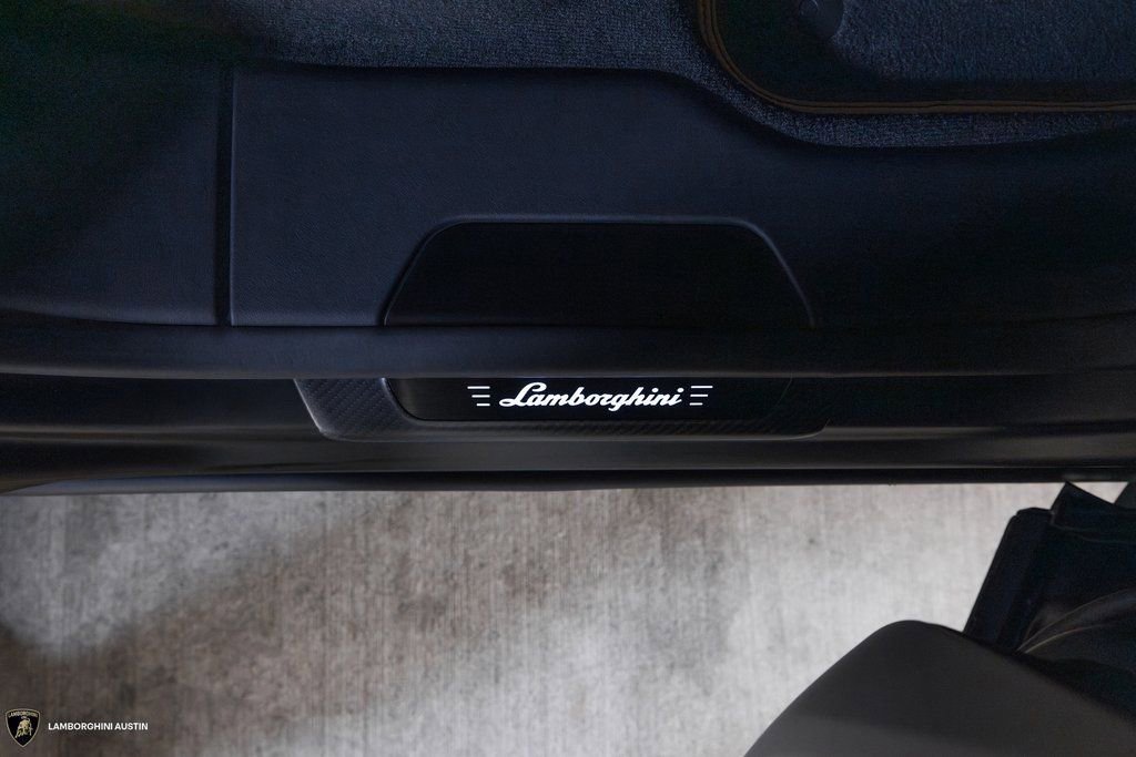 Used 2024 Lamborghini Urus S AWD/4WD image 41