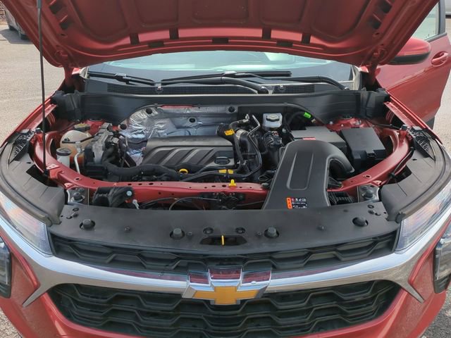 Used 2024 Chevrolet Trax LS w/ LS Convenience Package FWD image 24
