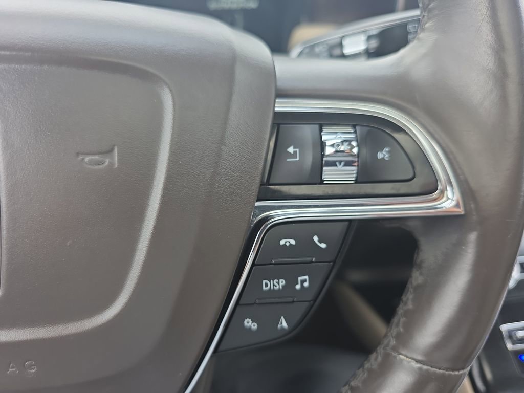 Used 2021 Lincoln Nautilus Reserve AWD/4WD image 28