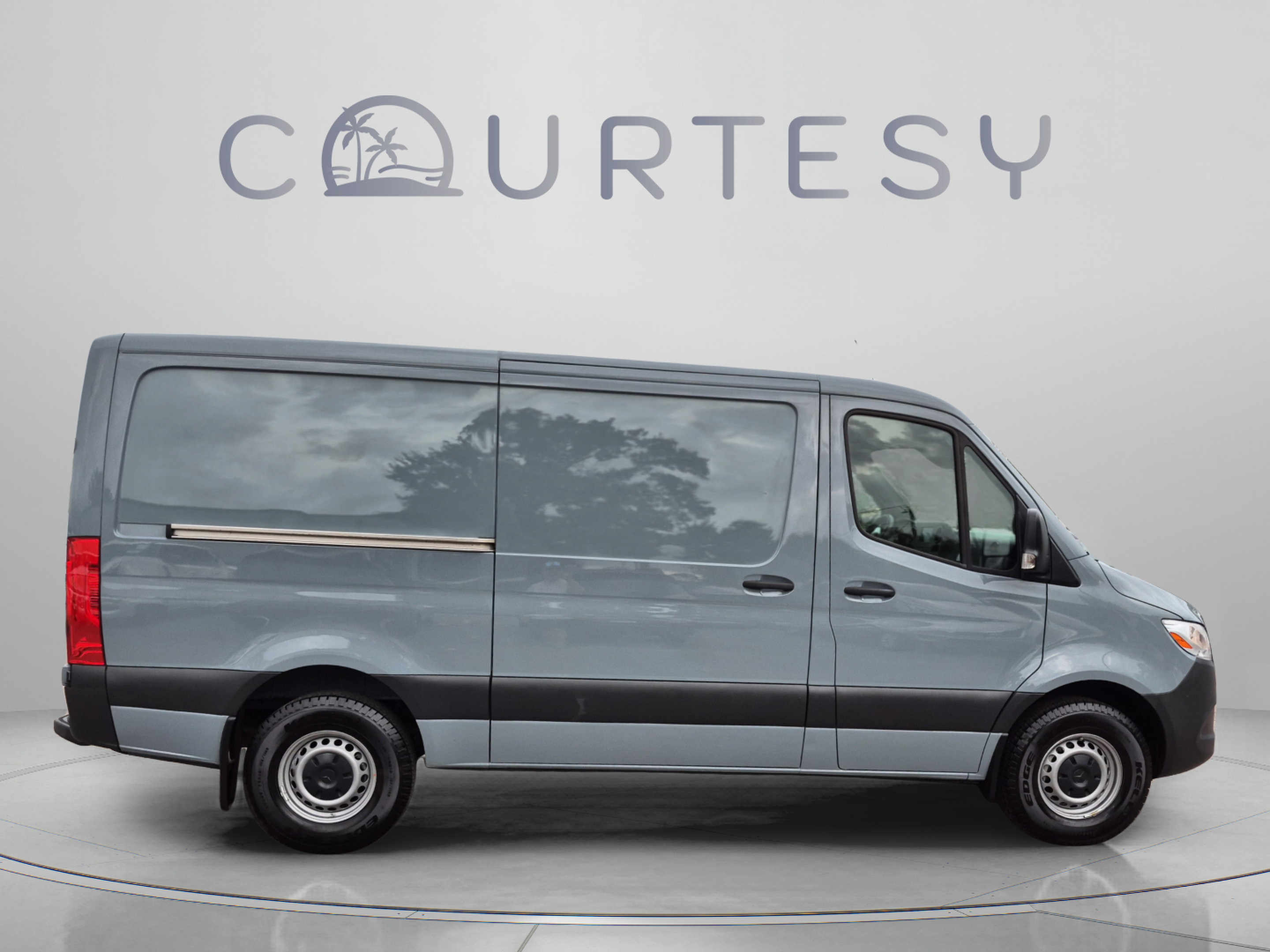 Used 2024 Mercedes-Benz Sprinter 2500 image 6